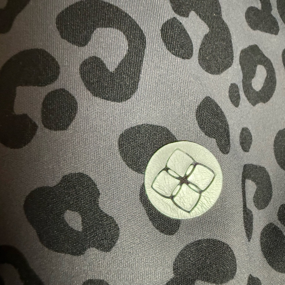 Ajisai Gray Black Leopard Print Leggings Small Yoga Athletic Pilates Princess - Picture 4 of 5